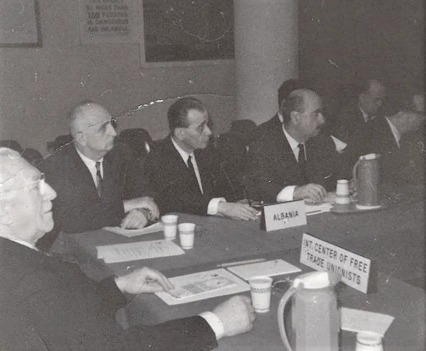 Letra për Hysni Kapon: “Gjatë vizitës së Eduart Kardelit në SHBA-ës, ambasada jugosllave në Washington, ftoi dhe Anthony Athanas, i cili u takua me…”/ Relacioni i Kadri Hazbiut, në ’77-ën