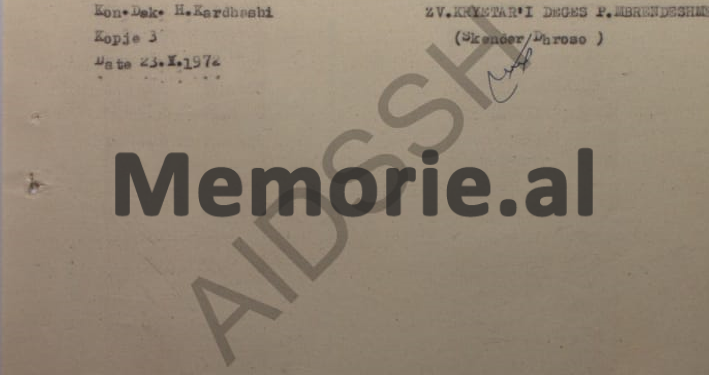 “Letra e gjendur në fshatin Markat, ku thuhet: ‘Poshtë Partia me në krye Enver Hoxhën, nuk durohet or vëllezër, por duhet të ngrihemi’, etj., duhet të jetë shkruar nga…”/ Relacioni i Sigurimit, maj 1972
