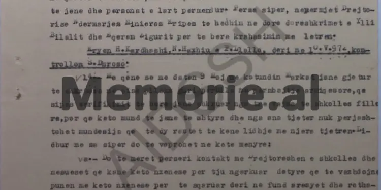 “Që të identifikohet shkrimi i letrës me përmbajtje armiqësore të gjetur në Markat, ajo t’i jepet B.p. ‘Telegrafi’, që punon si…, por dhe i biri i agjentit grek…” / Relacioni i Sigurimit, Sarandë, maj 1972
