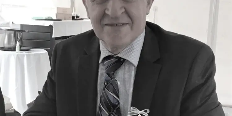 “Këta horra të degjeneruar e brekë palarë që drejtojnë ekonominë, janë qehajait e rinj, që tallen me djersën e fukarasë dhe vënë re b.thët e grave…”/ Letra e çamit nga Saranda për Ramiz Alinë,  në ’85-ën