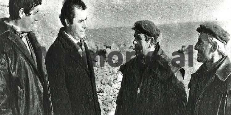 “Letra e gjendur në fshatin Markat, ku thuhet: ‘Poshtë Partia me në krye Enver Hoxhën, nuk durohet or vëllezër, por duhet të ngrihemi’, etj., duhet të jetë shkruar nga…”/ Relacioni i Sigurimit, maj 1972