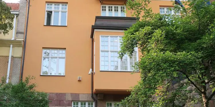 “Shokët në Vjenë, na thanë se; nga të sëmurët që vijnë këtu për kurim, nuk ka asnjë punëtor, apo kooperativist, por…”/ Problemet e përfaqësive diplomatike, në ’76-ën
