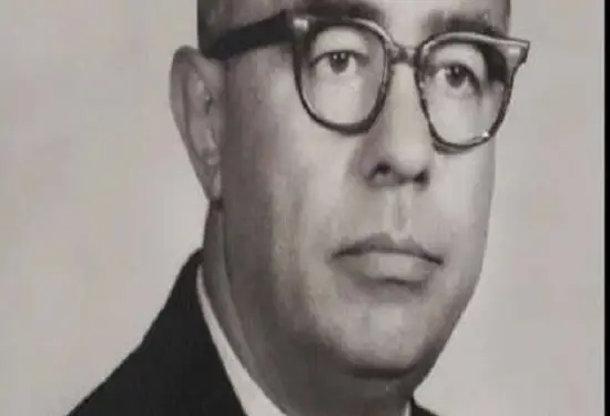 “Një krijim interesant, antipod i ‘Epopeja e Ballit Kombëtar’ të Musarajt, mund të konsiderohet poema ‘Përqafimi i dy kundërshtarëve’ e Hekuran Zhitit…”/ Studimi i panjohur i Prof. Agim Vinca