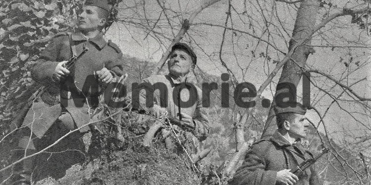 Relacioni sekret: “Hysen Osmani dhe Lutfi Hamo, e kanë takuar Kasemin dhe ju ka thënë se; do të shkoj në Theollogo, për…”/ Dokumenti Sigurimit, për arratisjen e Kaso Hoxhë në Greqi, në ’85-ën