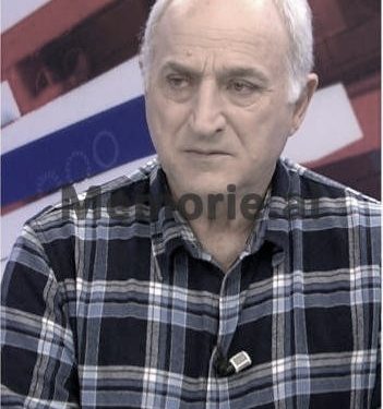 “Si u helmua babai im, Tuk Jakova, në Spitalin Civil të Tiranës në ‘59-ën, pas urdhrit të Enverit, që u zbatua nga…”/ Dëshmia e Agim Jakovës dhe kërkesa për kryeministrin e sotëm