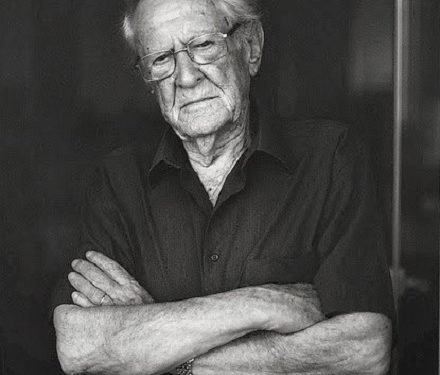 “Si u formua Partia Komuniste e Shqipërisë dhe si e ushtroi ajo pushtetin e saj absolut me në krye Enver Hoxhën, duke eliminuar…”?! / Refleksionet e ish-të dënuarit politik, Amik Kasaruho