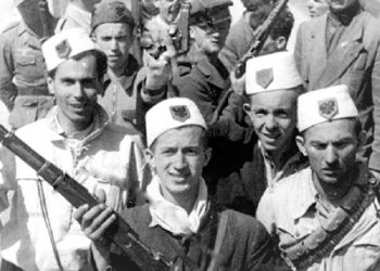 “Si e varën në litar, Nezir Muzhaqin, komandantin e ‘Ballit Kombëtar’ për Elbasanin, me vendimin e Gjykatës së Lartë Ushtarake, pasi…”/ Ish-i dënuari politik, publikon dokumentin