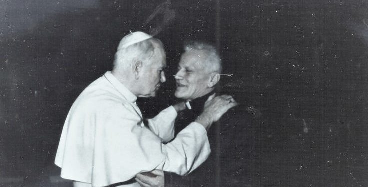 “Më erdh inat, se nuk po varrosem në katedrale, pranë me Ipeshkvijtë e me Kardinalin e parë, por duhej t’isha i knaq, se do pushojsha pranë doktor Shirokës së madh…”/ Kujtimet e Dom Simon Jubanit