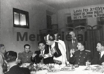 “Zoti kryeministër, ju lutem mëshironi dhe më lironi nga burgu, se jam 106 vjeç, e skam fuqi të dalë as në nevojë e, dua të…”/ Letra e rrallë, dërguar Enver Hoxhës në ’52-in