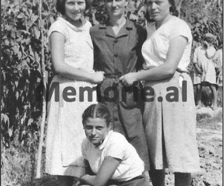 “Pas arratisjes së vëllait, Sazanit, nëna Vasfia, u torturua nga Sigurimi, duke e varur me kokë poshtë në një pemë dhe me një kovë plot me m…”/ Historia tragjike e familjes Dema