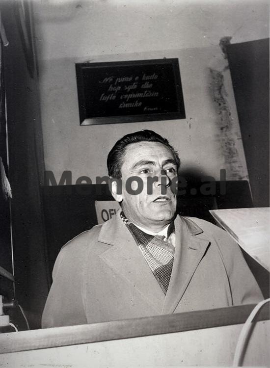 Boss kotibasini yaxshilab sikadi Boss kotibasini yaxshilab sikadi