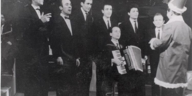 “Kur kthehesha në shtëpi nga estrada e qytetit, ku isha profesioniste, ai djali që më priste të rrugica, ishte gati të ulej dhe…”/ Dëshmia e rrallë këngëtares së adhuruar korçare