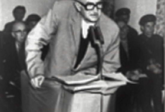 “Disa bashkëvuajtës më thonë se nëna është shumë sëmurë, si është gjendja e saj, sepse mora vesh që sa dëgjoi vendimin e dënimit tim, ajo…”/ Letra e rrallë nga burgu e ish-ministrit