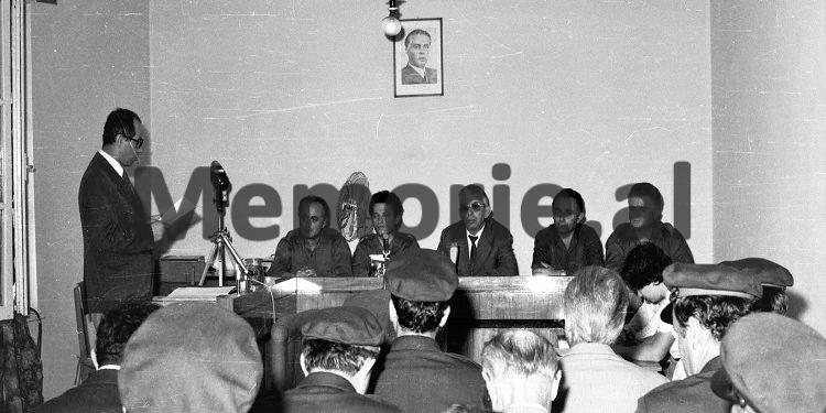 “Kadri, si nuk të kujtohet ty, që gjeneral Panajot Plaku, ka ardhur si diversant në Shqipëri dhe ka shkuar te sovjetiku në bazën e Vlorës…”/ Debatet e Ramiz Alisë në Byro, 8 tetor ‘82