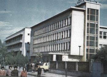 “Te vendi i fshehtë, që lidh godinën e Radios me Televizionin Shqiptar, u dashuruan shumë çifte, regjisorë e gazetarë të njohur, si …”/ Dëshmia e rrallë e ish-redaktores së RTSH-së