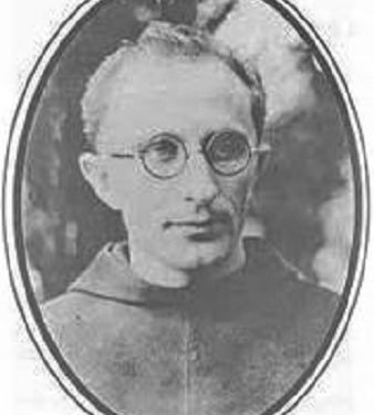 “Në sallën e improvizuar të gjyqit, At Gjon Shllakun e të tjerët, i priste tmerri i asaj kohe, prokurori ushtarak, i famshëm për mizori…”/ Historia dhimbshme e fratit, që mahniti albanologët italianë