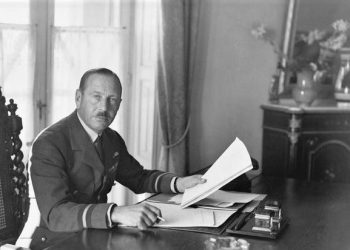 “Father was betrayed by Bejto Fasllia Vukaj and when he was shot in Vorret e Rrmaj, with Dom Track, grandmother approached him, but they put out his eye…”/ The tragic testimony of the immigrant from Sweden