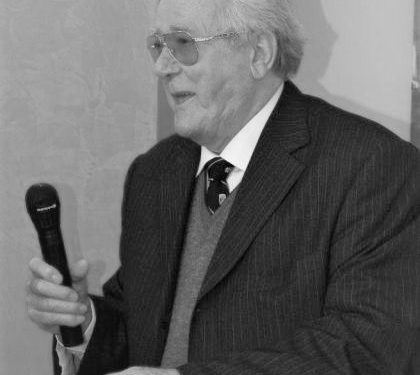 “Në ’59-ën, dola kampion kombëtar i kërcimit së larti, por me emër tjetër, se kisha vëllanë e arratisur, kurse në mars ‘91, Sigurimi i Shtetit…”/ Dëshmia e rrallë e humoristit të famshëm, Gjosho Vasija