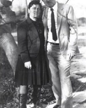 “Pasi më dha porositë Sulo Gradeci me mjekun e tij personal, unë i’u afrova e Enverit dhe ja hoqa pjatancën me peshk, por ai më…”/ Dëshmia e rrallë e kamerieres së Hotelit të Gjuetisë në Lezhë