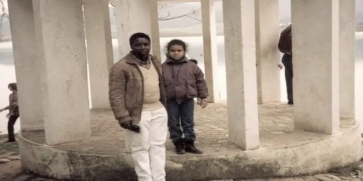 “Nga Lezha, kujtoj mësuese Antonetën, shokët, Kastriotin, Nikolinin dhe Vasilin, kurse të dashurën në Tiranë…”/ Dëshmia e rrallë e afrikanit që, erdhi në ’67-ën dhe jeton ende Shqipëri