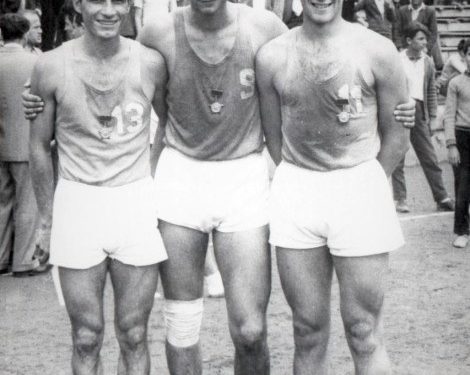 “Në dhjetor ’66-të, teksa shkova për stërvitje si zakonisht te këndi ‘Spartak’, trajneri ekipit, më doli para dhe me lot në sy…”/ Dëshmia e trishtë e legjendës së basketbollit shqiptar