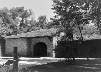 “After Sulo Gradeci gave me the orders with his personal doctor, I approached Enver and took away the plate of fish, but he didn’t…”/ The rare testimony of the waitress of the Hunting Hotel in Lezha