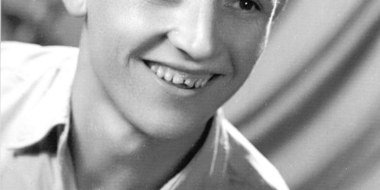 “Te shkallët e avionit që do na çonte në Lajpcig, një ushtarak që mbërriti me një motoçikletë, më tha; ti, ti, zbrit se…”/ Dëshmia e rrallë e legjendës së “17 Nëntorit”, Nuri Bylykut