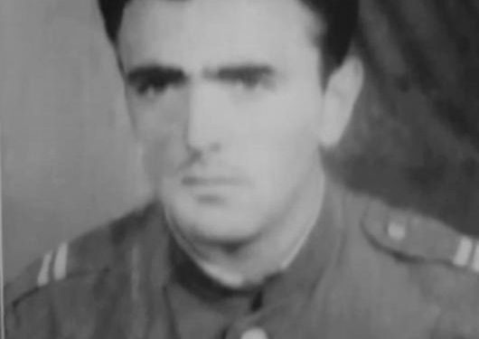 “Në burgun e Burrelit, ishin dy policë kriminelë, të cilët më rrahën me zinxhir, aq sa humba shikimin dhe ata quheshin…” Dëshmia tronditës e ish-nënoficerit nga Tropoja, që vuajti 26 vjet në qeli