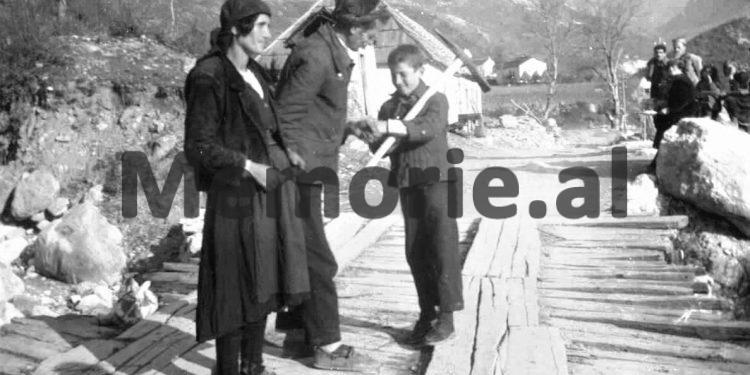 “Pal Vata s’kishte shtëpi e bija Shkurta, që e zuri dheu e vdiq në hekurudhë, nuk kishte asnjë foto, kurse Enver Hoxha, urdhëroi…”/ Shkrimi studimor i kreut të Institutit të Krimeve të Komunizmit