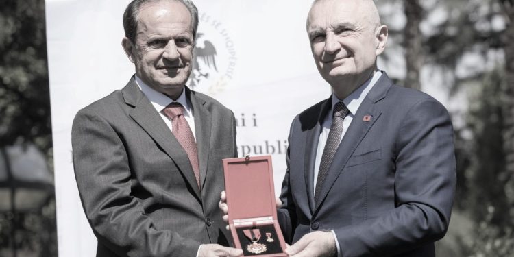 “Muzikologu ynë i njohur, Zamir Këlliçi, ka meritën e veçantë pasi, në librin e tij, ‘Operistika’, përveç veprave shqiptare, ai…”/ Refleksionet e shkrimtarit të njohur nga Durrësi