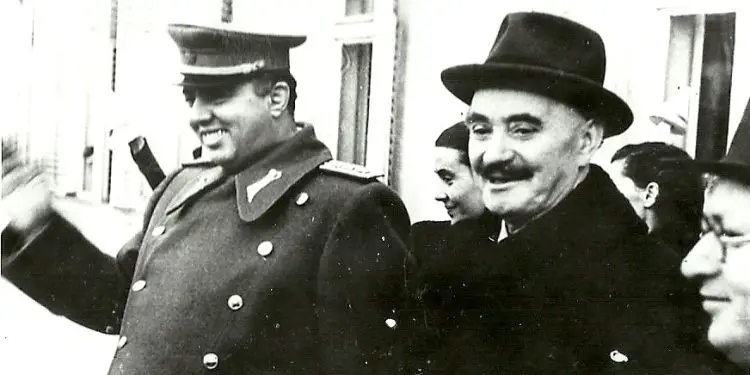 “Pasi mbeti pa të ardhura, Ali Kelmendi, u rekrutua si oficer i forcave të Kufirit që varej nga GPU-ja sovjetike, më parë kishte punuar si hekurkthyes…”/ Zbulohet ditari i Dimitrovit