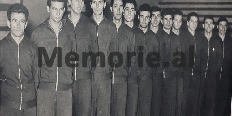 “Gjatë vallzimit, shoqja e klasës, Ç. R., më tha; Sigurimi i Shtetit, nëpërmjet U.S., më ka ngarkue për me raportu për bisedat tuja dhe…”/ Dëshmia e rrallë e ish-kryebashkiakut të Shkodrës