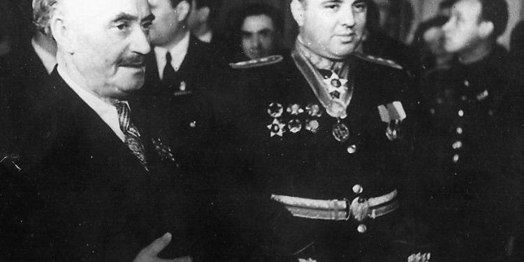 “Pasi mbeti pa të ardhura, Ali Kelmendi, u rekrutua si oficer i forcave të Kufirit që varej nga GPU-ja sovjetike, më parë kishte punuar si hekurkthyes…”/ Zbulohet ditari i Dimitrovit