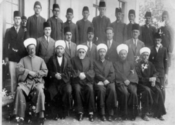 “Në nëntorin e 1928-ës, kur po bëhej gati të ngrihej flamuri shqiptar, disa vegla të italianëve, donin edhe flamurin e tyre, por Haki Sharofi…”/ Historia e panjohur e mësuesit patriot dibran