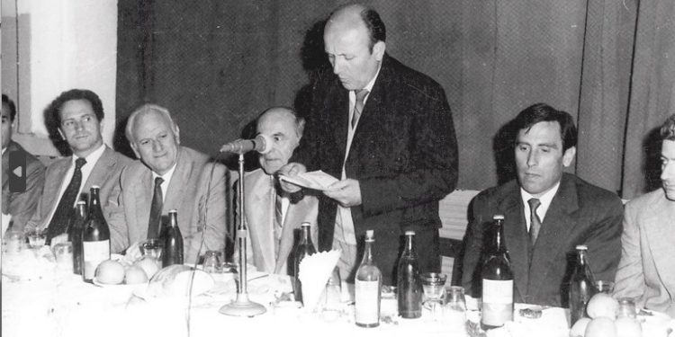 “Te shkallët e avionit që do na çonte në Lajpcig, një ushtarak që mbërriti me një motoçikletë, më tha; ti, ti, zbrit se…”/ Dëshmia e rrallë e legjendës së “17 Nëntorit”, Nuri Bylykut