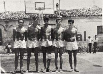 “Pas pyetjeve provokative, vajza rumune u largua dhe shkoi te njeriu i Sigurimit që shoqëronte ekipin tonë në Bukuresht, të cilit i tha…”/ Dëshmia e rrallë e legjendës së basketbollit shqiptar