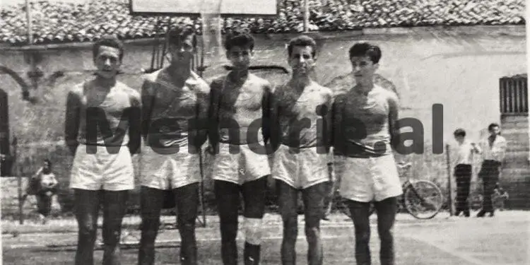 “Pas pyetjeve provokative, vajza rumune u largua dhe shkoi te njeriu i Sigurimit që shoqëronte ekipin tonë në Bukuresht, të cilit i tha…”/ Dëshmia e rrallë e legjendës së basketbollit shqiptar