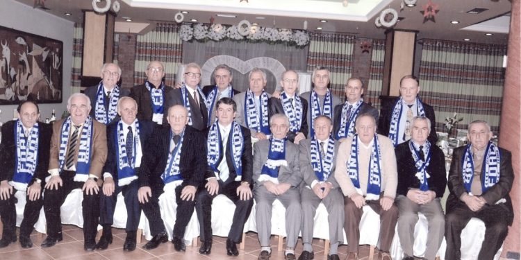 “Te shkallët e avionit që do na çonte në Lajpcig, një ushtarak që mbërriti me një motoçikletë, më tha; ti, ti, zbrit se…”/ Dëshmia e rrallë e legjendës së “17 Nëntorit”, Nuri Bylykut