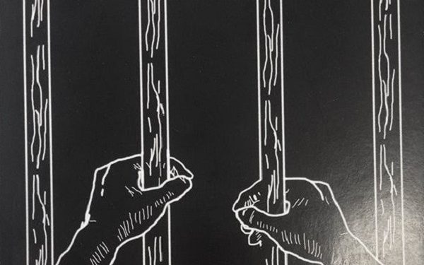 “Fatmiri, polici zemërmirë që më shoqëroi nga burgu i Tiranës pa më lidhur me pranga, kur mbërritëm në Spaç, më tha…”/ Dëshmia e ish-oficerit të Marinës, i dënuar politik