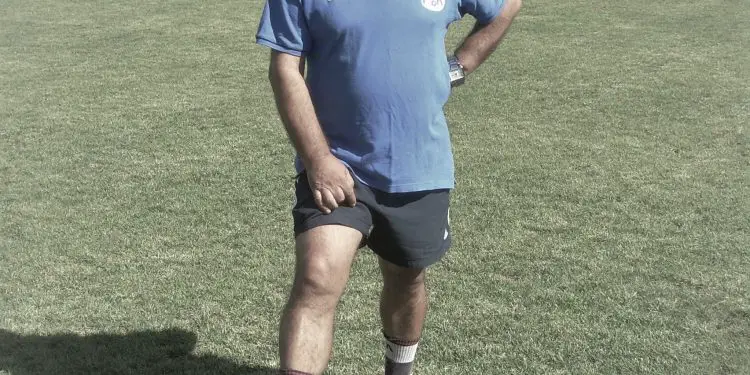 “Para ndeshjes me ‘Flamurtarin’, në Vlorë, kamarieria s’më la të paguaja dhe duke m’u lutur më tha…”/ Dëshmia e rrallë e legjendës së futbollit beratas që u shënoi 43 portierëve