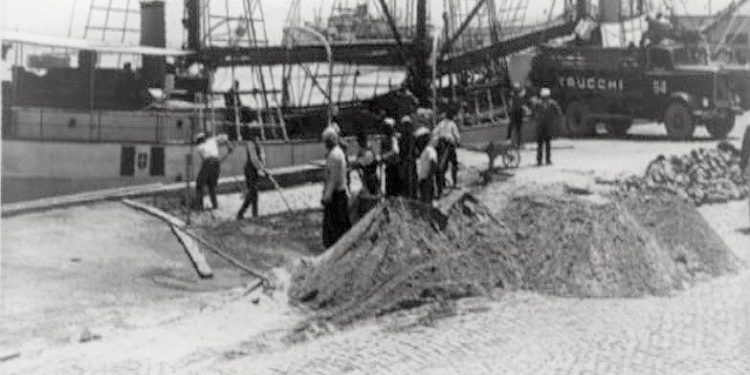 Pamje nga puna për sistemimin i portit të Durrësit në viti 1940