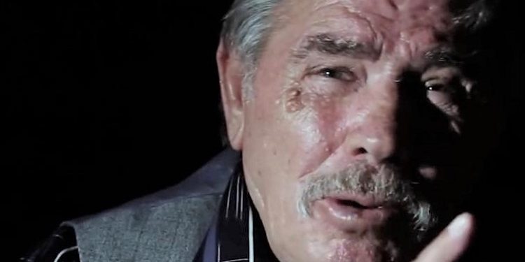 “Ditën që vdiq Enver Hoxha, na mblodhën 500 burra aty në Qafë Bari dhe oficeri i lartë, Lekë Ymeri, na tha…”/ Dëshmia e ish-të dënuarit që vuajti 28 vjet burg