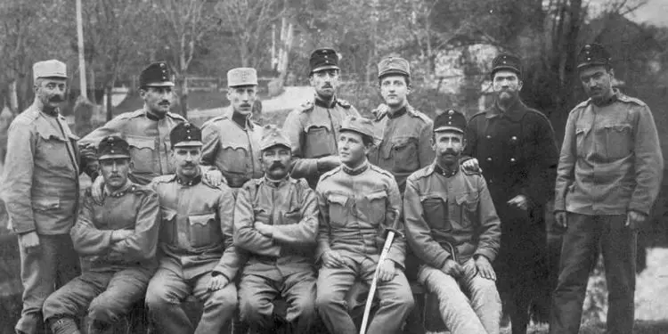“Austro-Hungaria, mbrojtësja e shqiptarëve, e mbështetur nga Gjermania, për ta mënjanuar Serbinë nga brigjet e Adriatikut…”/ Libri i ri i gazetarit, studiuesit dhe diplomatit të njohur