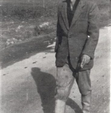 “Të birin e gjeneralit të arratisur në Greqi, e lidhën te një shtyllë para kapanoneve dhe aty do kalonin të gjithë të burgosurit e tjerë, për ta…“/ Dëshmitë tronditëse për kampin e kënetës së Maliqit