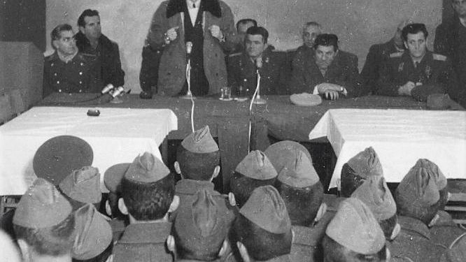 “Populli po vuan për bukën e gojës dhe kur të na sulmojë greku apo serbi, dilni ju dhe mbrojeni atdheun, se ne…”/ Zbulohet dosja e gjeneralit disident që, akuzoi Enver Hoxhën, në ’66-ën