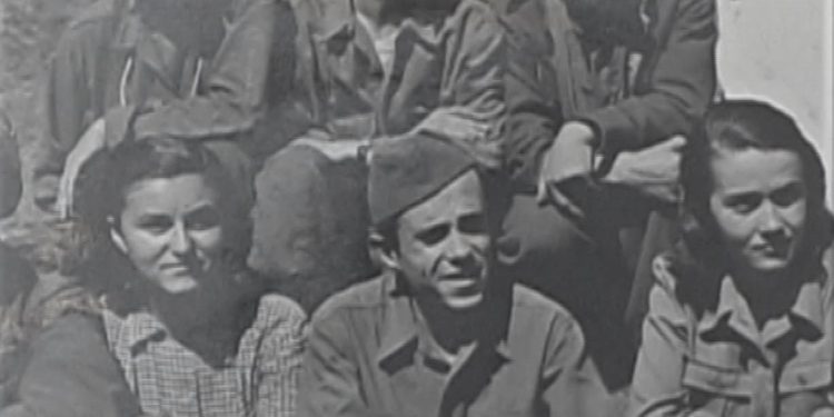 “Çfarë më tha Nefo Myftiu për Enverin dhe Nexhmijen kur e takova në Tiranë dhe përse familja e Manushit, kishte ende frikë…”/ Refleksionet e Liri Belishovës, para se të ndahej nga jeta