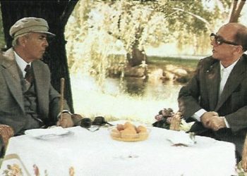 “Pasi i uroj mirëseardhjen, Manushit dhe të birit, i tha Sulos të vinte ca këngë labe, por pas pak, u dëgjua: Fol i pandehuri Bashkim, ç’plane kishit ju me Agimin…”/ Ngjarja tronditëse në vilën e Enverit, në ’82-in