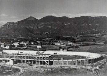 Pamje nga puna për ndërtimin e stadiumit kombëtar, (“Qemal Stafa”) në Tiranë, viti 1940