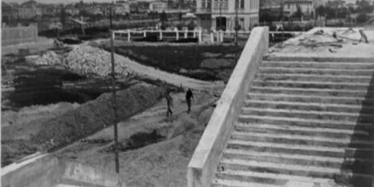 Pamje nga puna për ndërtimin e stadiumit kombëtar, (“Qemal Stafa”) në Tiranë, viti 1940