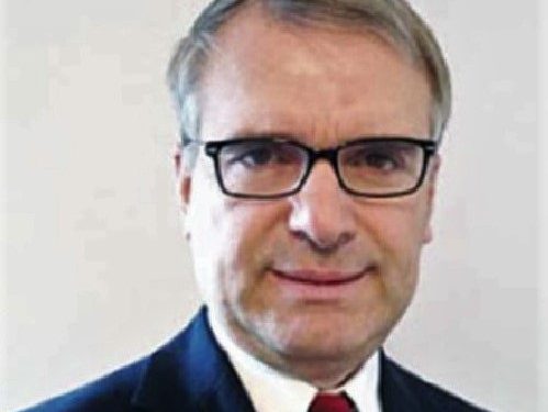 “Përveç dajës sonë, Dr. Faik Sharofi, i cili pa pyetur aspak për pasojat, na takoi para pallatit, kur po nisej makina për internim, edhe sopranoja e njohur…”/ Dëshmia nga SHBA-ës, e studiuesit Agron Alibali